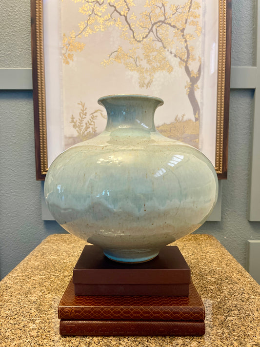 LIGHT CELADON