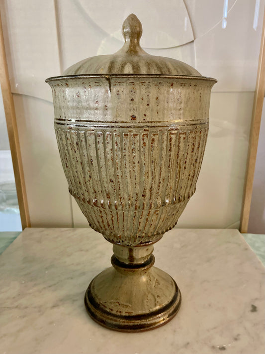 ITALIAN URN